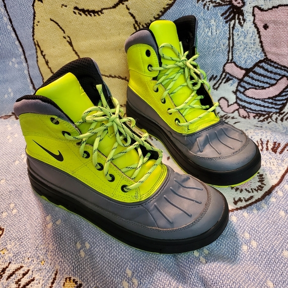 Nike ACG Shoes Youth Nike Woodside 2 High Acg Boot Poshmark